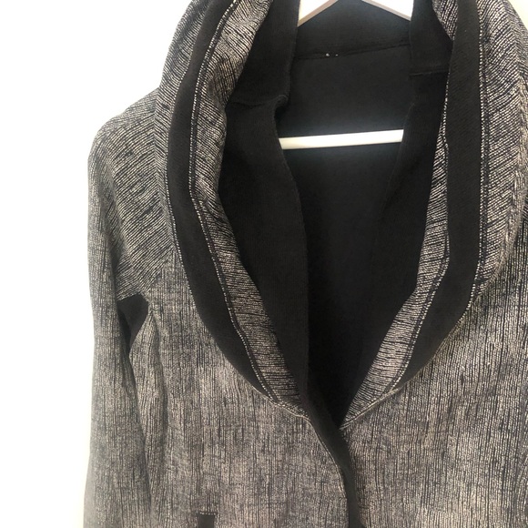 Lululemon Sweater Size 6 - Picture 3 of 6